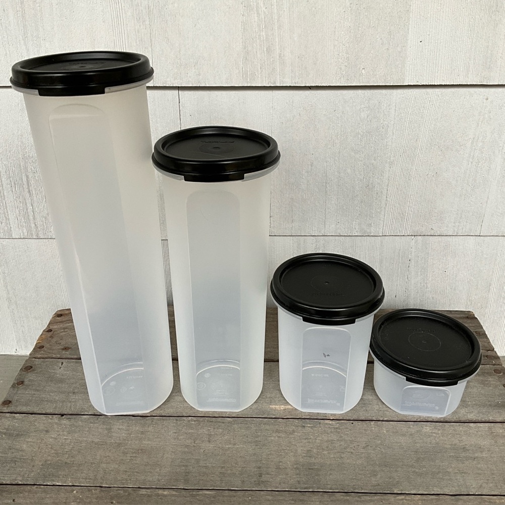 Tupperware Modular Mates Discontinued Round Containers Black Seals Set of 4